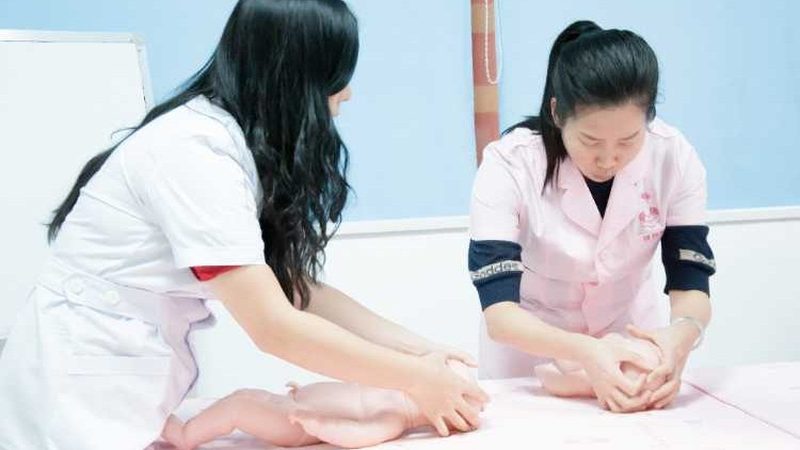 纸尿裤尺寸怎么看